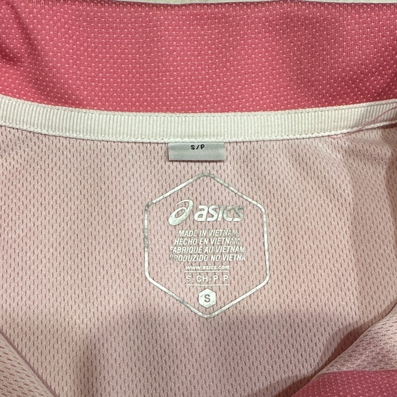 Nwt. ASICS top - Picture 3 of 6